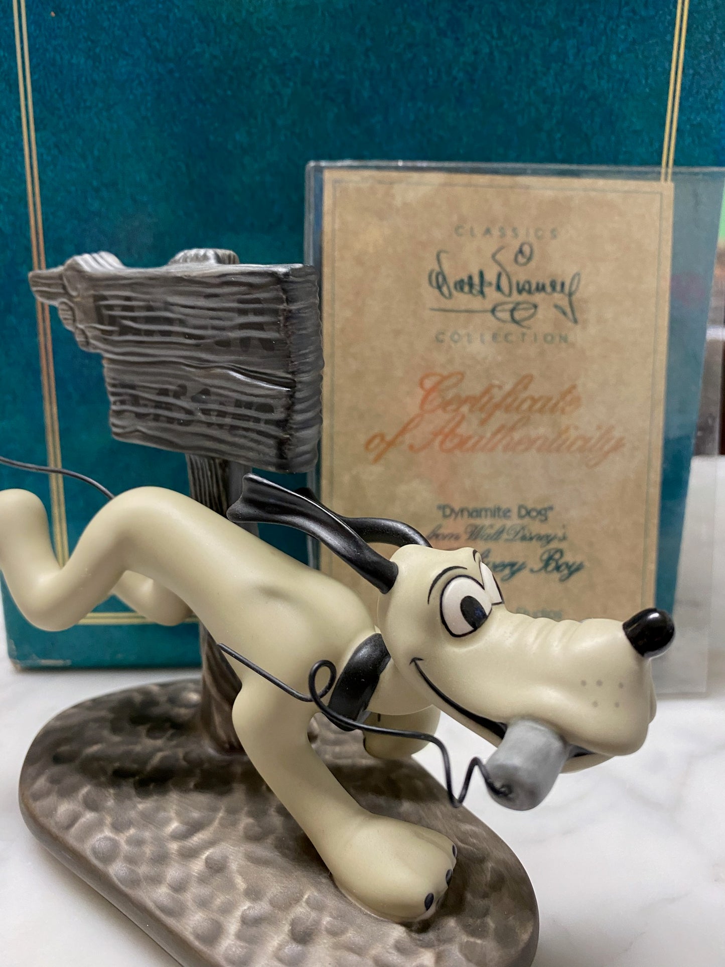 Walt Disney Classics Collection - Pluto Dynamite Dog from The Delivery Boy