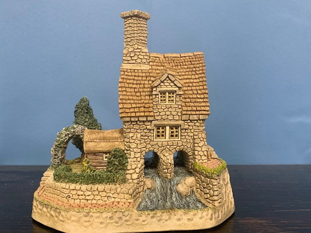 David Winter Cottage The Gamekeeper