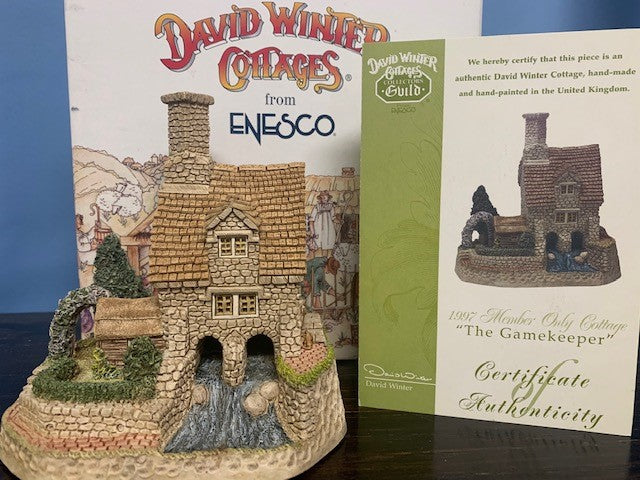 David Winter Cottage The Gamekeeper