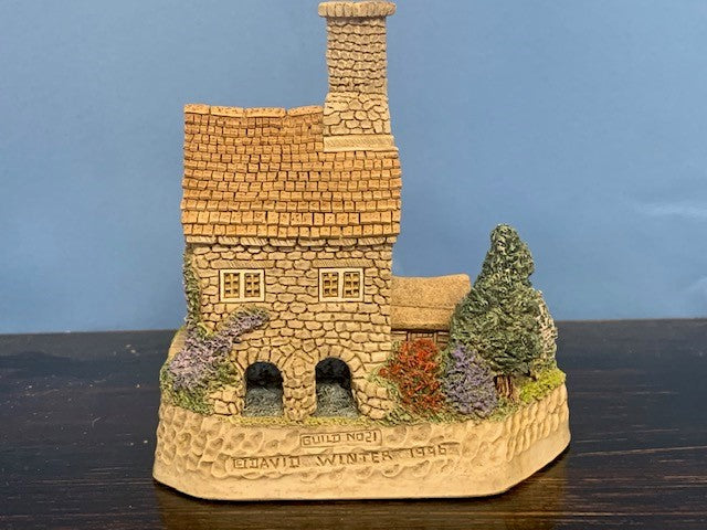 David Winter Cottage The Gamekeeper