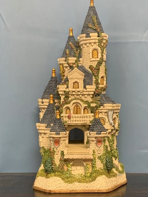 David Winter Cottages Guinevere's Castle