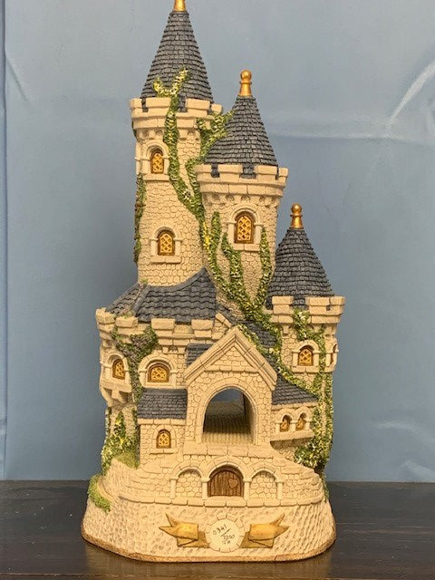 David Winter Cottages Guinevere's Castle